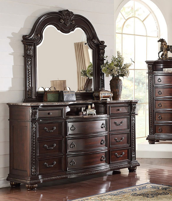 Stanley Dresser B1600-1 in our furniture store